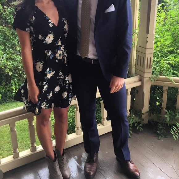 Nordstrom - Lush - Beautiful black floral dress size Small - Picture 3 of 7